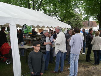 BROCANTE DU VIEUX CHARENTON BROCANTE DU VIEUX CHARENTON