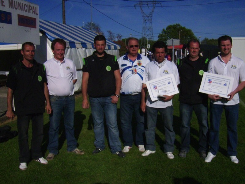 CHATEAUBRIANT FINALISTE DU TRIPLETTE CHATEAUBRIANT FINALISTE DU TRIPLETTE