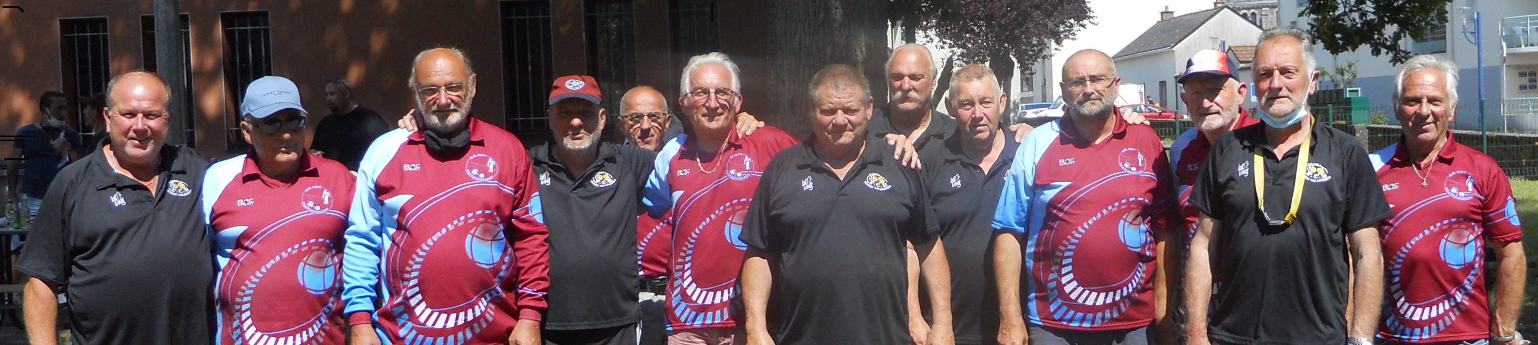 73 équipes pour le CDCV du comité 44,4 Divisions, 2 équipes pour l UPC 73 équipes pour le CDCV du comité 44,4 Divisions, 2 équipes pour l UPC