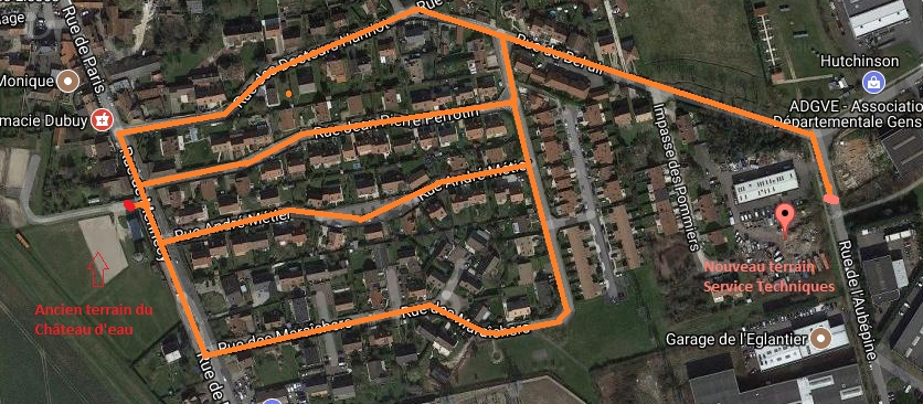 Accès au nouveau terrain depuis l'ancien Accès au nouveau terrain depuis l'ancien
