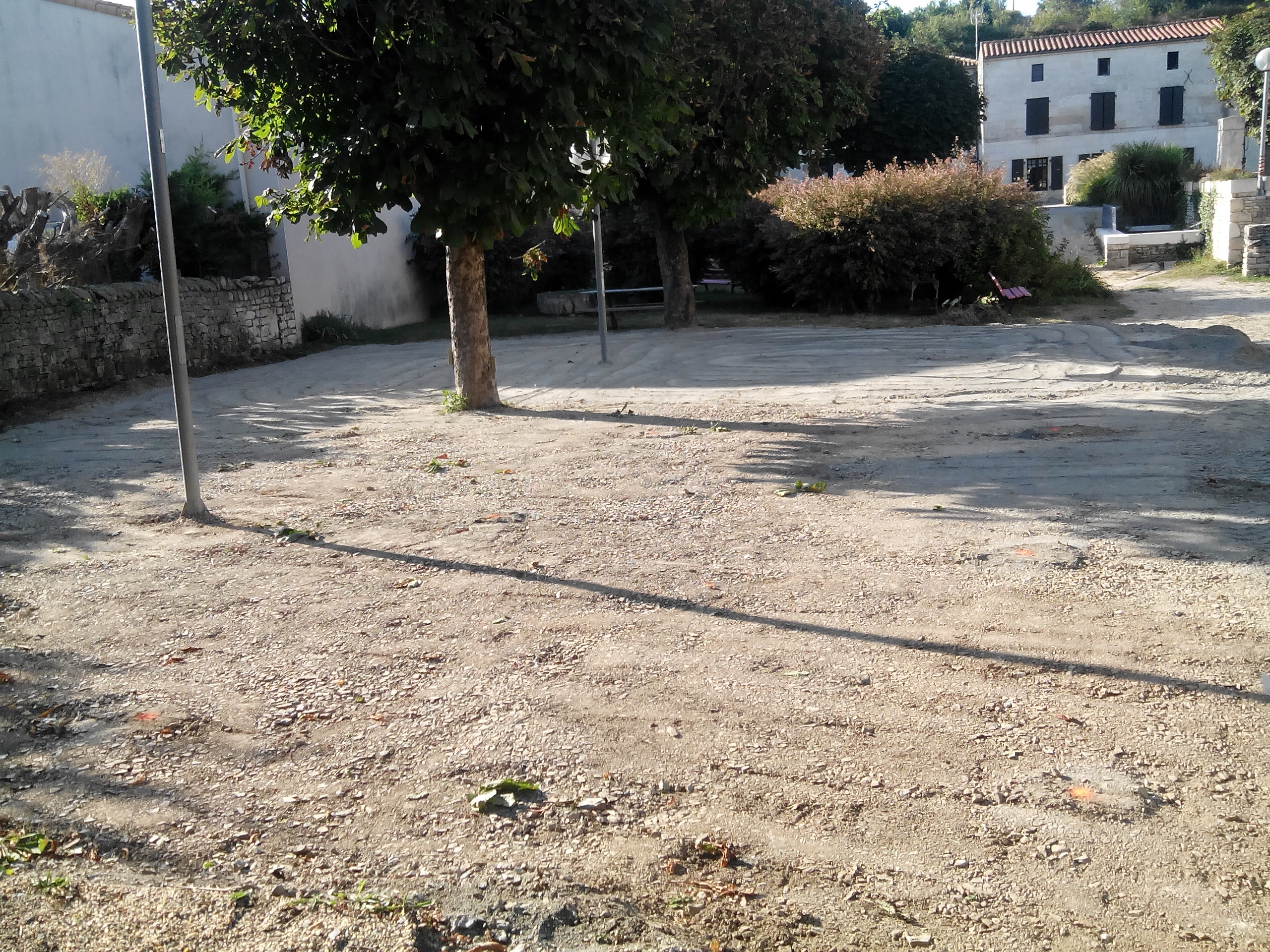 C'est parti pour les travaux de réfection et d'agrandissement de notre petit Boulodrome !🙂