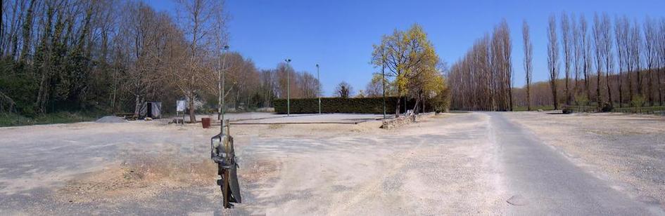 Essais des nouvelles tenues au boulodrome de Vivonne Essais des nouvelles tenues au boulodrome de Vivonne