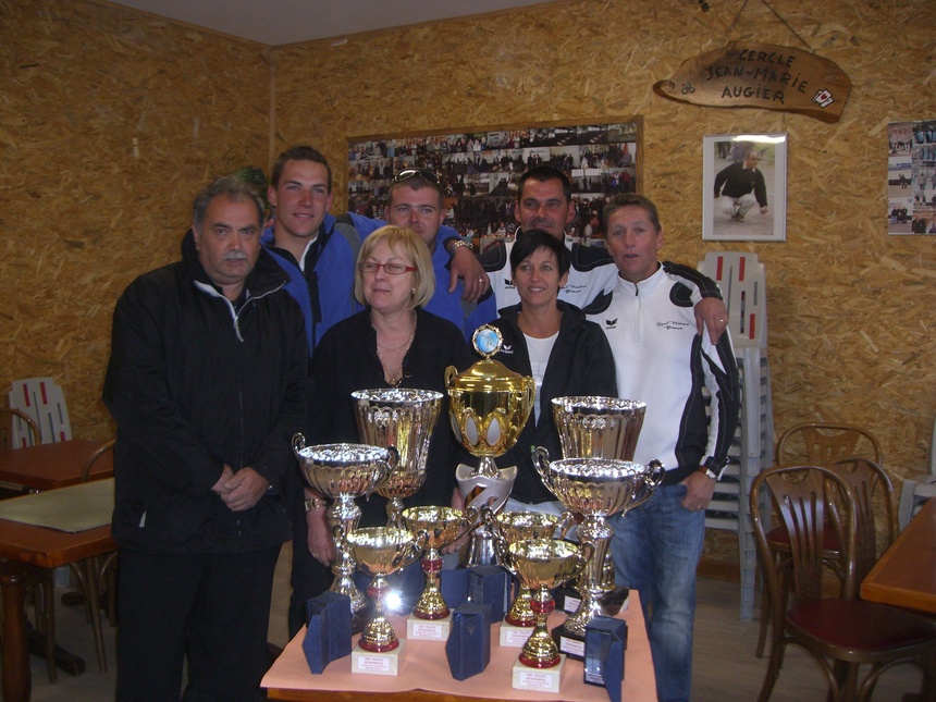 Championnat départemental Doublette Provençale: CROUHY Damien - GARNIER Damien et ROUSTAN daniel - ARNAUD Fréderic qualifiés Championnat départemental Doublette Provençale: CROUHY Damien - GARNIER Damien et ROUSTAN daniel - ARNAUD Fréderic qualifiés