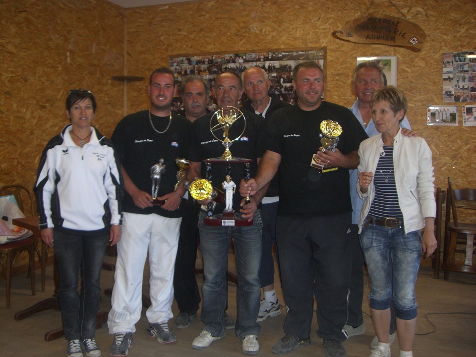 Eliminatoire : Triplettes pétanque  homme et Femme