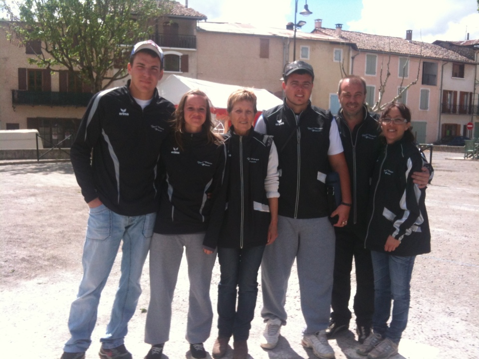 Garnier Damien , Crouhy Damien et Roman Pierre avec leurs partenaires Garnier Damien , Crouhy Damien et Roman Pierre avec leurs partenaires