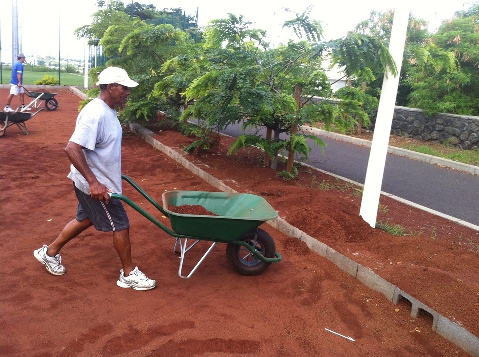 Mr Bellon, un vétéran qui ne manque pas d'énergie et toujours prêt à donner l'exemple ! merci Monsieur Bellon Mr Bellon, un vétéran qui ne manque pas d'énergie et toujours prêt à donner l'exemple ! merci Monsieur Bellon