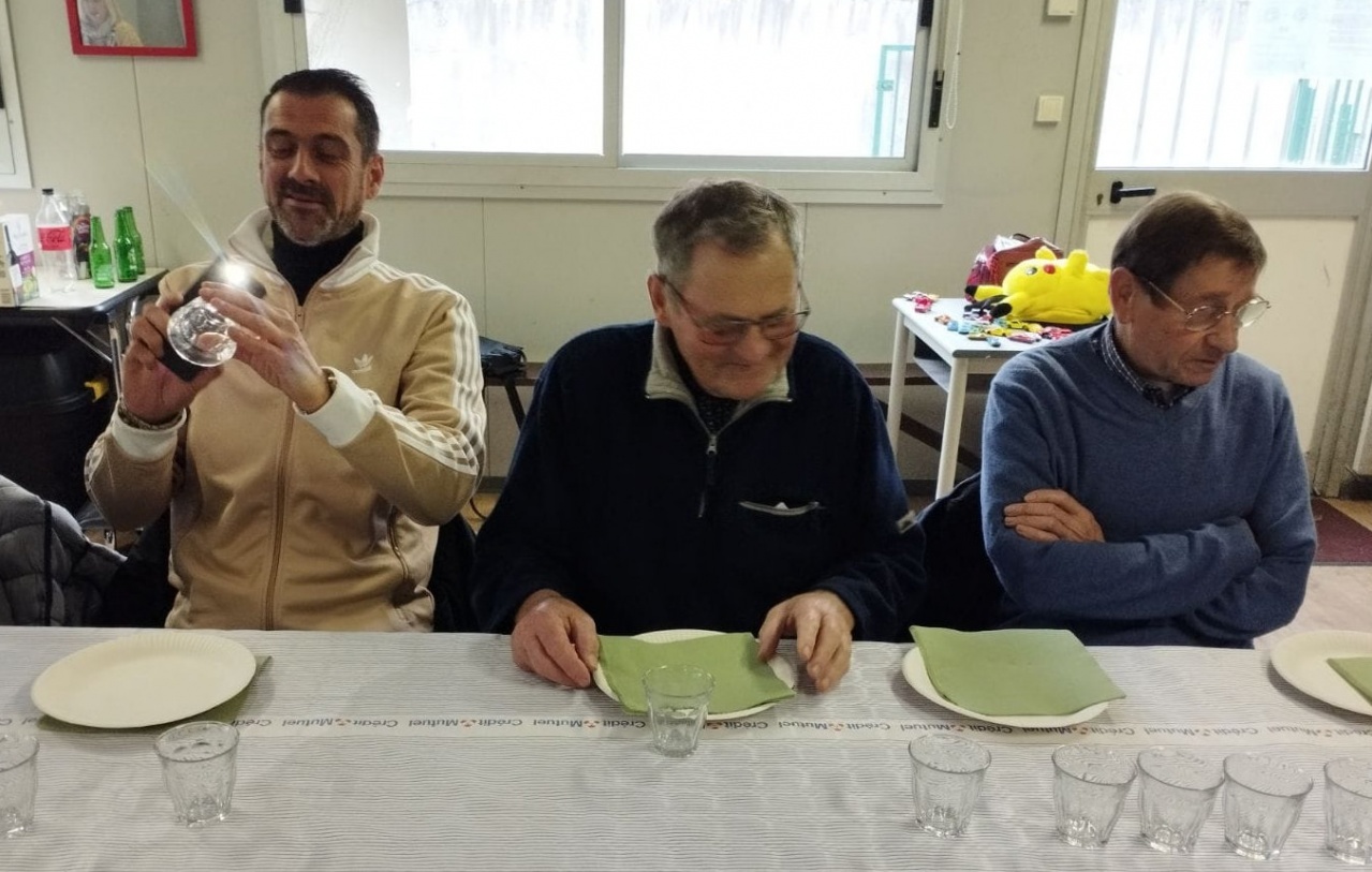 2024-11-09 AGO (5) 2024-11-09 AGO (5)