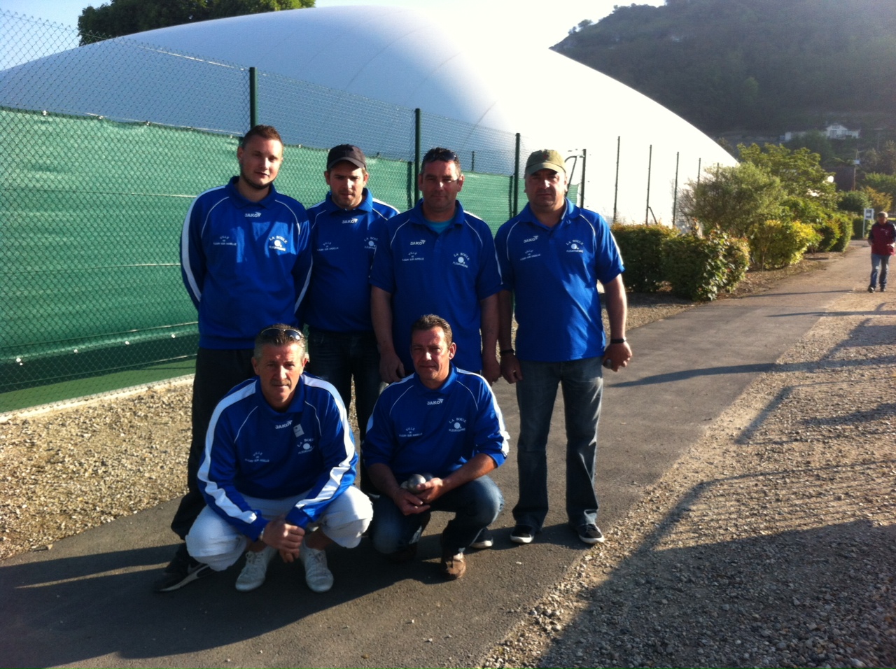 Championnat de l'Eure triplette 2014
Greg, Jean-Marc et Martial
Bertrand, Donatien et Manu Championnat de l'Eure triplette 2014
Greg, Jean-Marc et Martial
Bertrand, Donatien et Manu