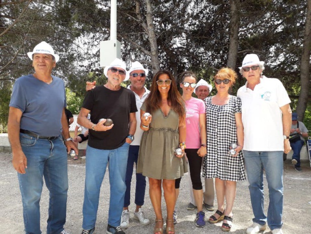 Partie de boules exhibition VIP avec Valérie Mérali (Var matin)