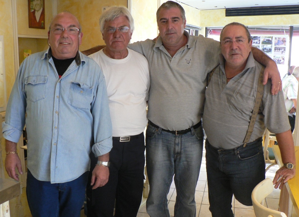 Avec ses amis Robert MATRAGLIA, Ritou FARGETTE et René ABGUILLERM