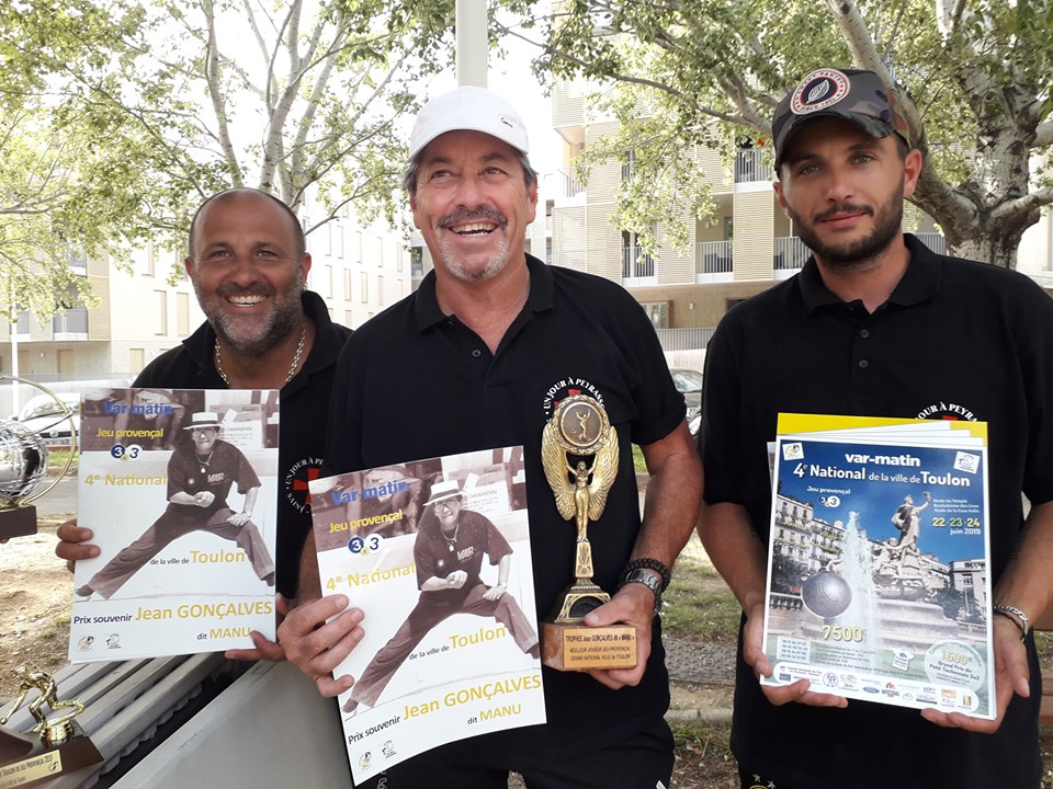 Perrier, Victor, Lecole, sur la plus haute marche Perrier, Victor, Lecole, sur la plus haute marche