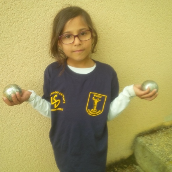 Nouvelle tenue pour les jeunes pétanqueurs Nouvelle tenue pour les jeunes pétanqueurs