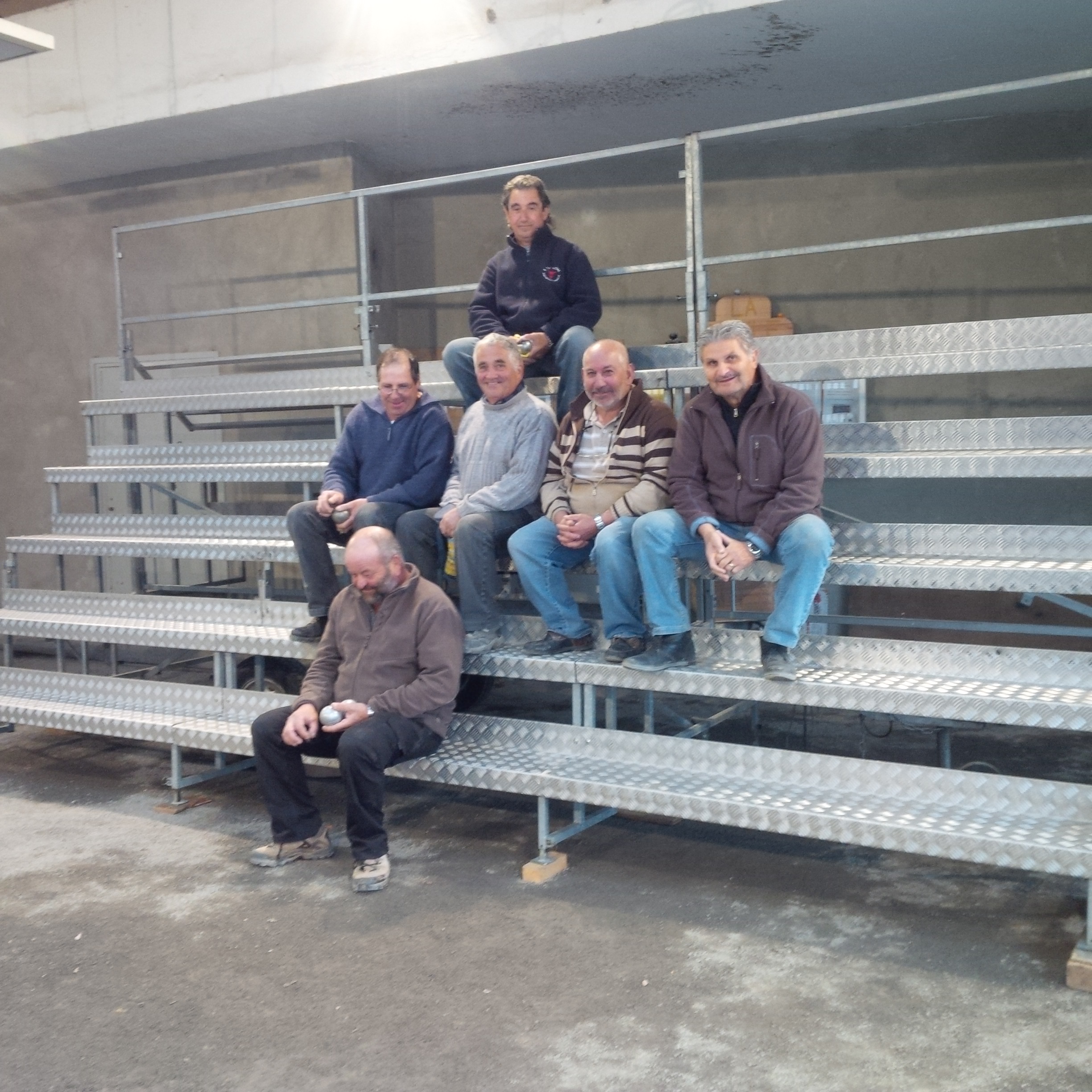 Un samedi après midi au boulodrome de La Canourgue Un samedi après midi au boulodrome de La Canourgue