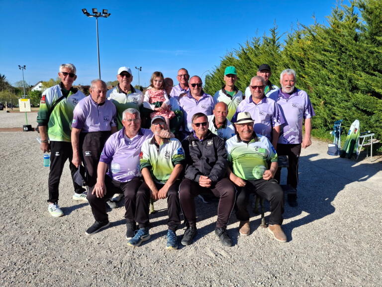 Les deux équipes de ROMORANTIN et de SALBRIS et LOLA Les deux équipes de ROMORANTIN et de SALBRIS et LOLA