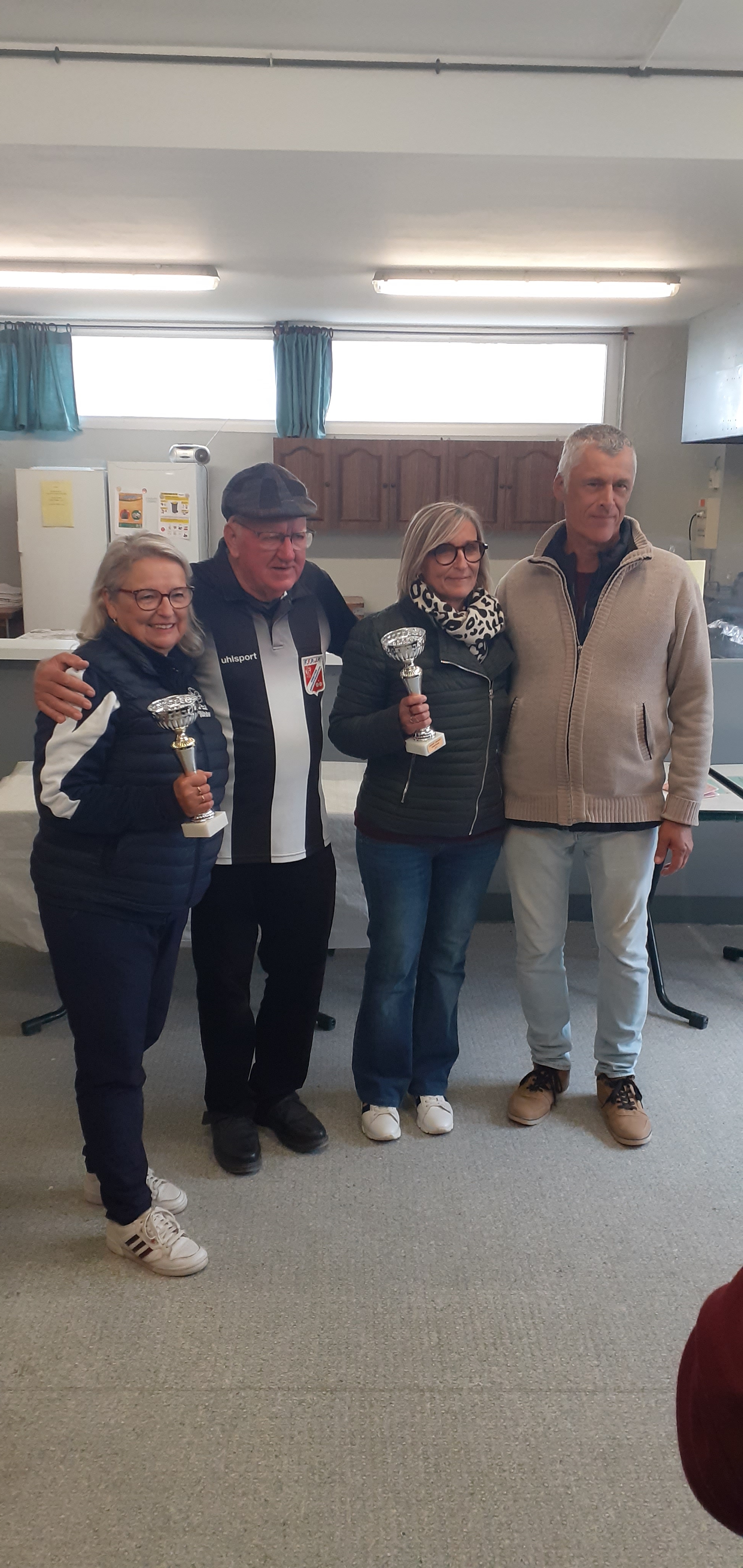 L'équipe des vainqueures (une licenciée et une non licenciée) L'équipe des vainqueures (une licenciée et une non licenciée)