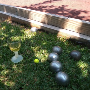 Vino y boules Vino y boules