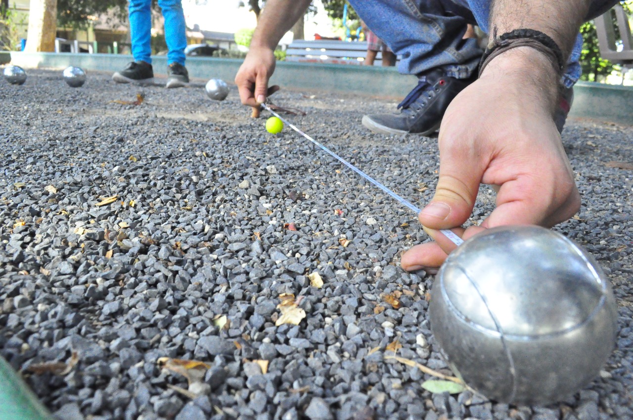 La medición es básica en la petanque