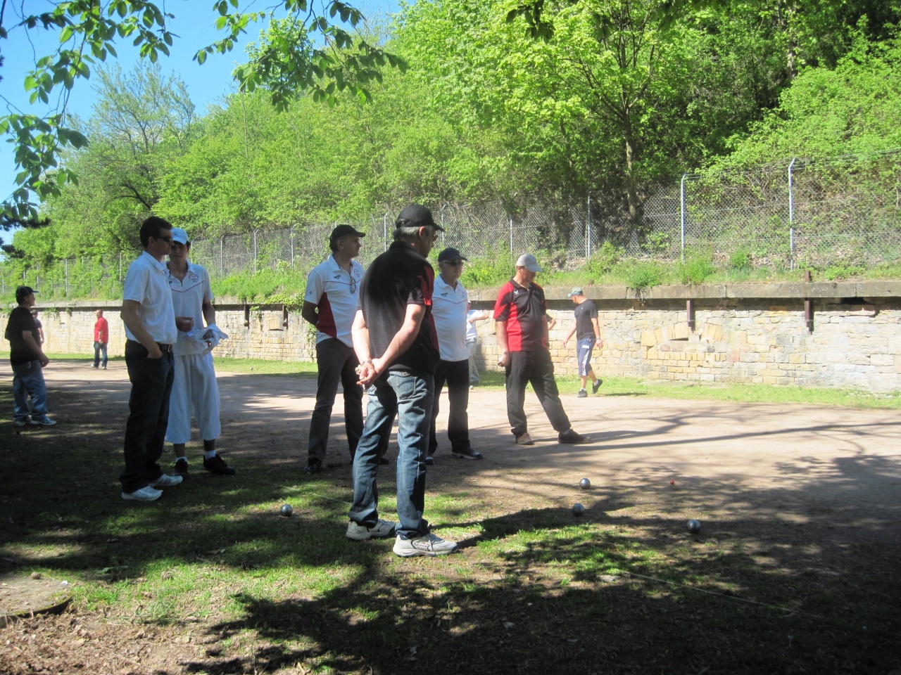 Jean-claude analysant le jeu Jean-claude analysant le jeu