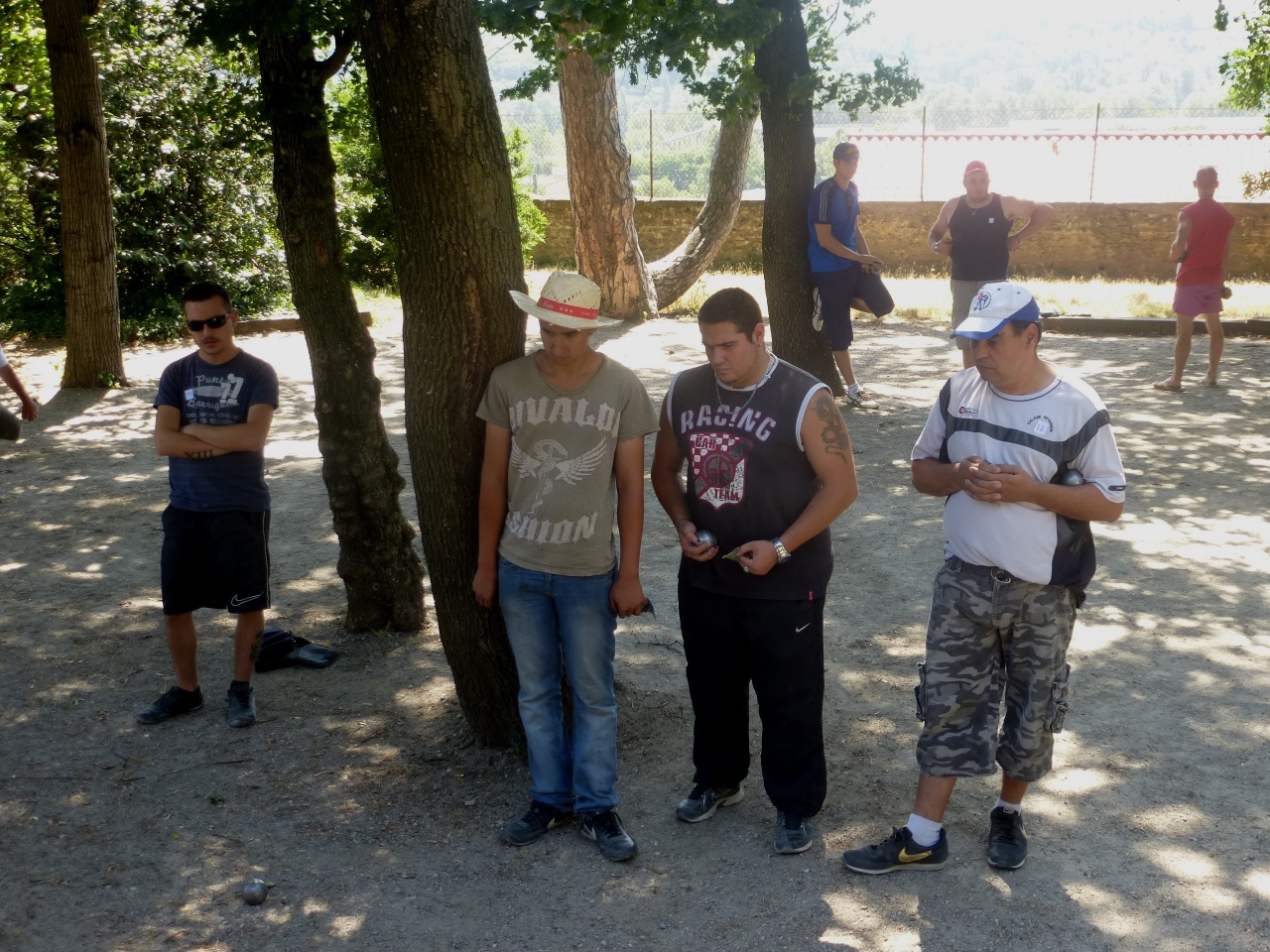 Loic et anthony contre le pere à loic Loic et anthony contre le pere à loic