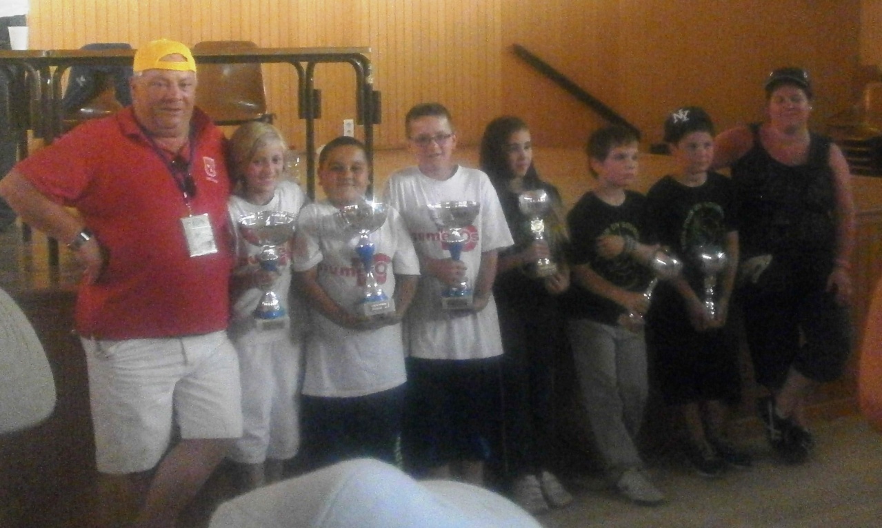 Coralie, Kévin et Tristan(en blanc) Champion Minimes 