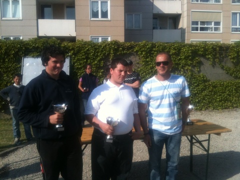 Kevin et Arslane vice-champion junior et leur éducateur.JPG Kevin et Arslane vice-champion junior et leur éducateur.JPG