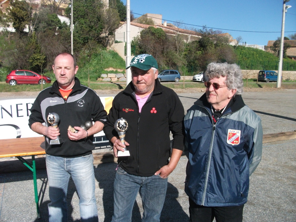 Fouillard/Raynier/l'arbitre Fouillard/Raynier/l'arbitre