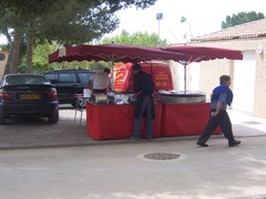 08-05-2009 Le traiteur chargé de la préparation de la paëlla 002.jpg 08-05-2009 Le traiteur chargé de la préparation de la paëlla 002.jpg