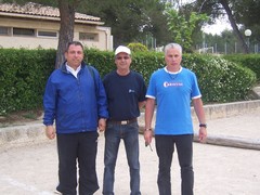 10-05-2009 L'arbitre, Lucien Laurin, président de la BV, Jean-Pierre Bascle, gardien du parc municipal  017.jpg