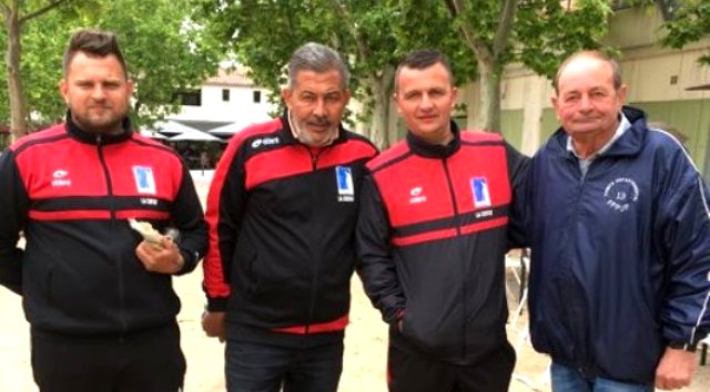 L'équipe vice-championne (La Ciotat) L'équipe vice-championne (La Ciotat)