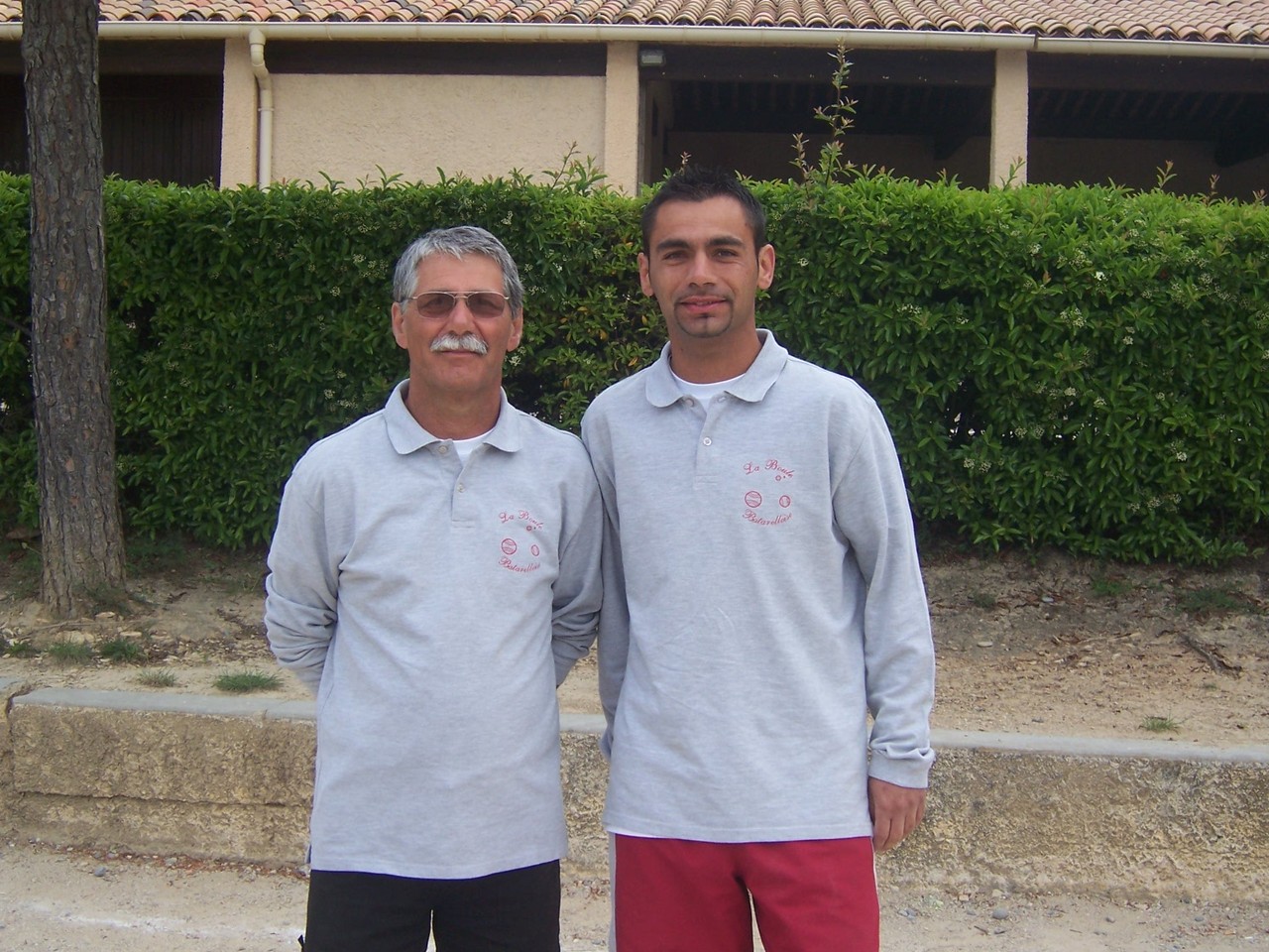 10-05-2009 Michel Julien et Cédric Julien (Boule Batarelloise), quart de finalistes 016.jpg 10-05-2009 Michel Julien et Cédric Julien (Boule Batarelloise), quart de finalistes 016.jpg