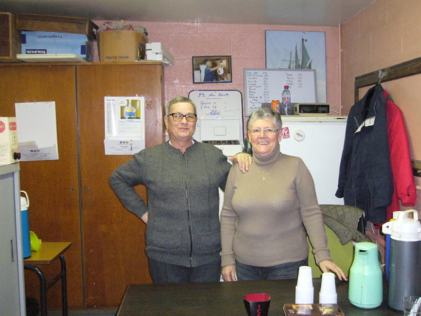 Marie-thé et suzanne les reines de la buvette Marie-thé et suzanne les reines de la buvette