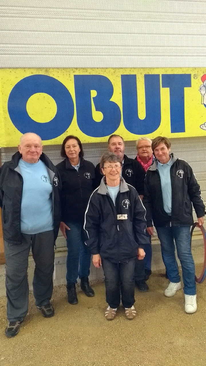 J'ai mis les plus belles et les plus beaux pour représenter le Club. (En même temps, c'est la seule que j'ai reçue !!!) J'ai mis les plus belles et les plus beaux pour représenter le Club. (En même temps, c'est la seule que j'ai reçue !!!)