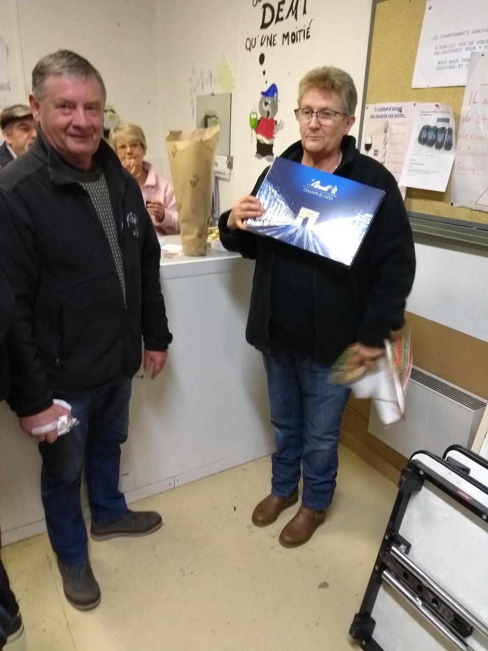 IMG_20171221_182844044_BURST001 IMG_20171221_182844044_BURST001