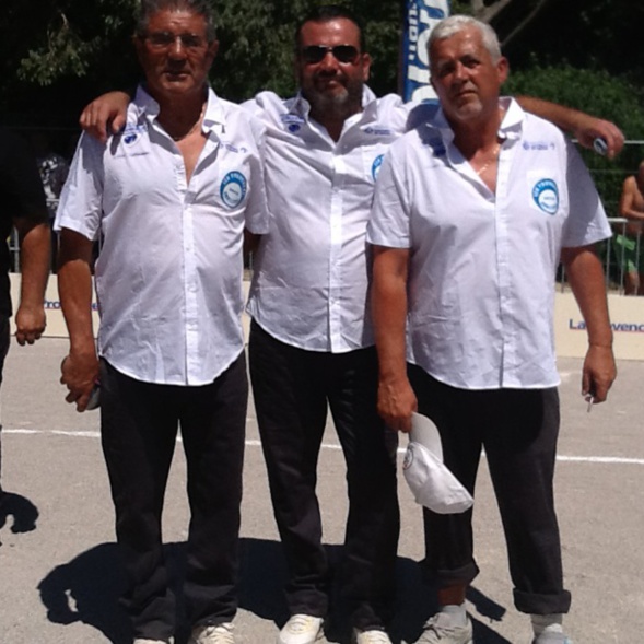 Pierre-Jean Coucourde Clément Kerisit Eric Herzog, les finalistes valeureux battus d'un rien...Bravo Messieurs ! Pierre-Jean Coucourde Clément Kerisit Eric Herzog, les finalistes valeureux battus d'un rien...Bravo Messieurs !