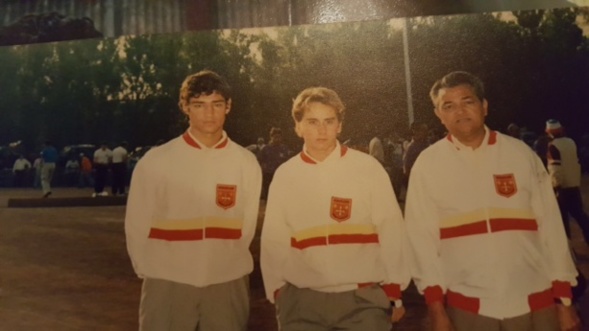 Gérard VIGUE ici à droite avec le blouson de Champions de Ligue au Championnat de France de Mandelieu 1989 avec son fils Jean-Marc VIGUE à droite et Jean-Marie EGIDO au centre.