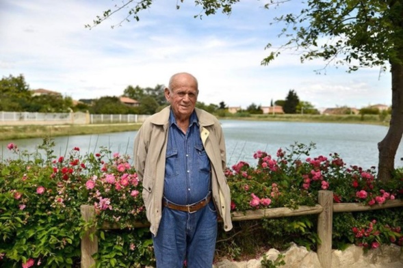 Robert l'année dernière devant le Lac qui porte son nom à Bellegarde, Ecole de pêche de Bellegarde