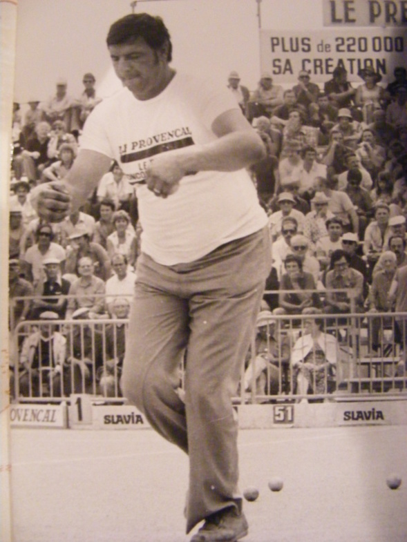 Loule s'essaye... (Demie finale du Provençal 1977) Loule s'essaye... (Demie finale du Provençal 1977)