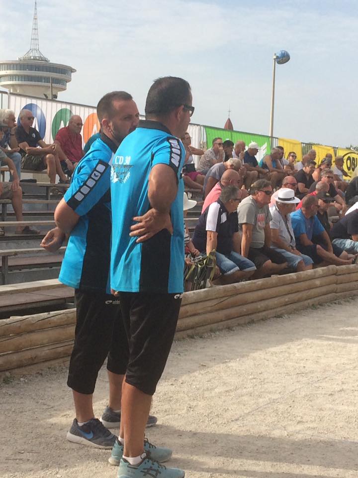 Cédric Bosch et son neveu Jeoffrey Pinero les gardois, une déception à la hauteur des espoirs suscités, mais Bravo Messieurs ! Cédric Bosch et son neveu Jeoffrey Pinero les gardois, une déception à la hauteur des espoirs suscités, mais Bravo Messieurs !