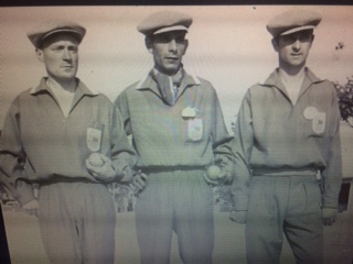 Look incroyable pour les jeunes Champions de France Jeu Provençal 1959 à Perpignan, Jean Cantarel, Pierre Gilloux et Elie Vian (Photo Site M Lambert)