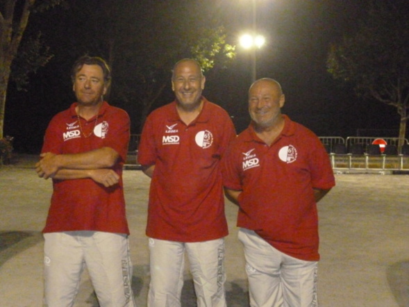 Franck ici au centre avec ses amis Franck KRITTER et Michel DAINA lors de la finale du Midi Libre 2013 perdue contre STIEVENART MATRAGLIA et VICENSINI. (Photo VM)