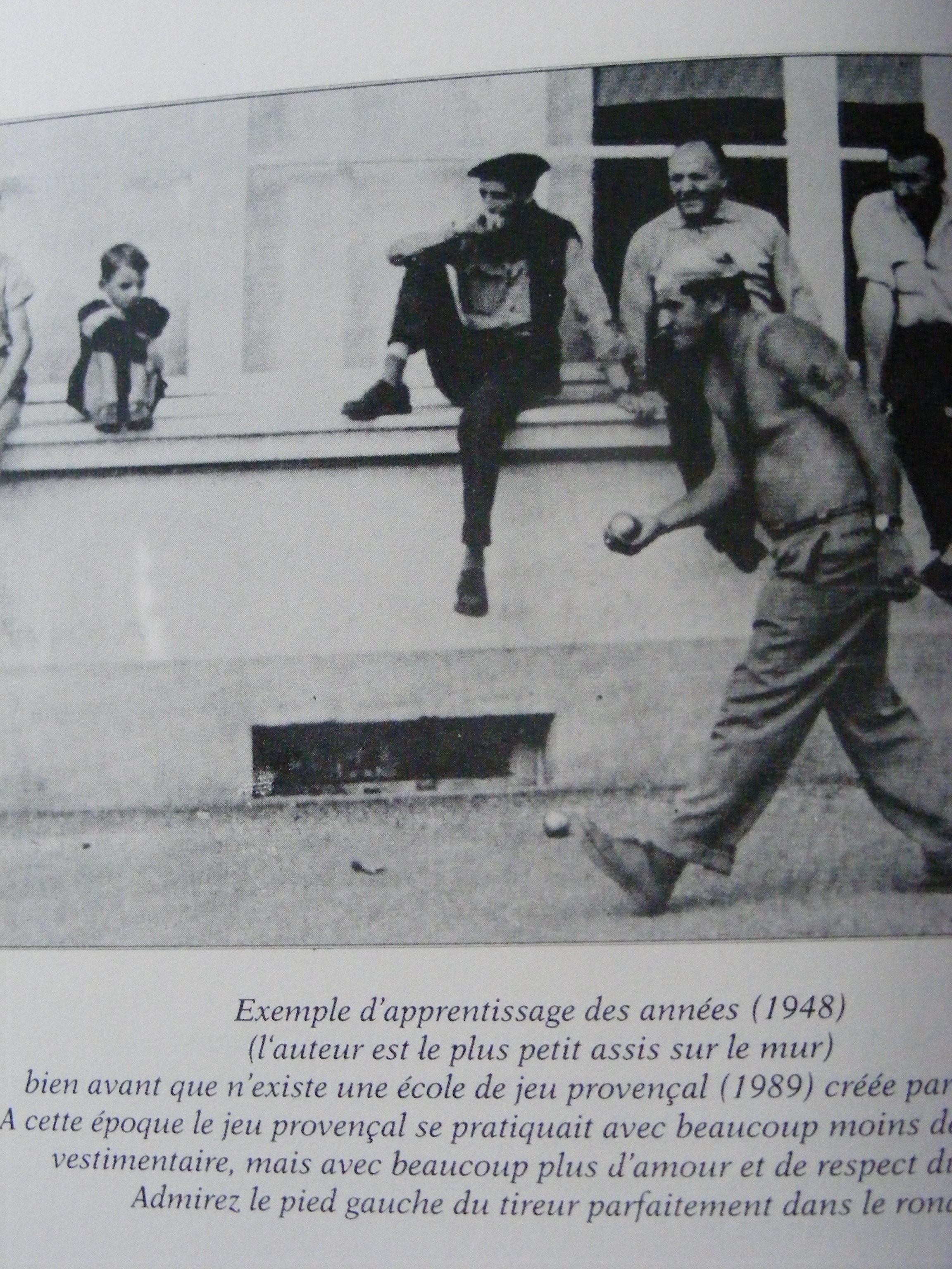 L'enfant et la Longue à Saint Gilles (1948)