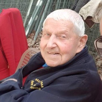 Adésias Riri nous garderons en mémoire ton sourire et les jeux de Boules du Pré prolongeront ta présence par ton nom. Adésias Riri nous garderons en mémoire ton sourire et les jeux de Boules du Pré prolongeront ta présence par ton nom.