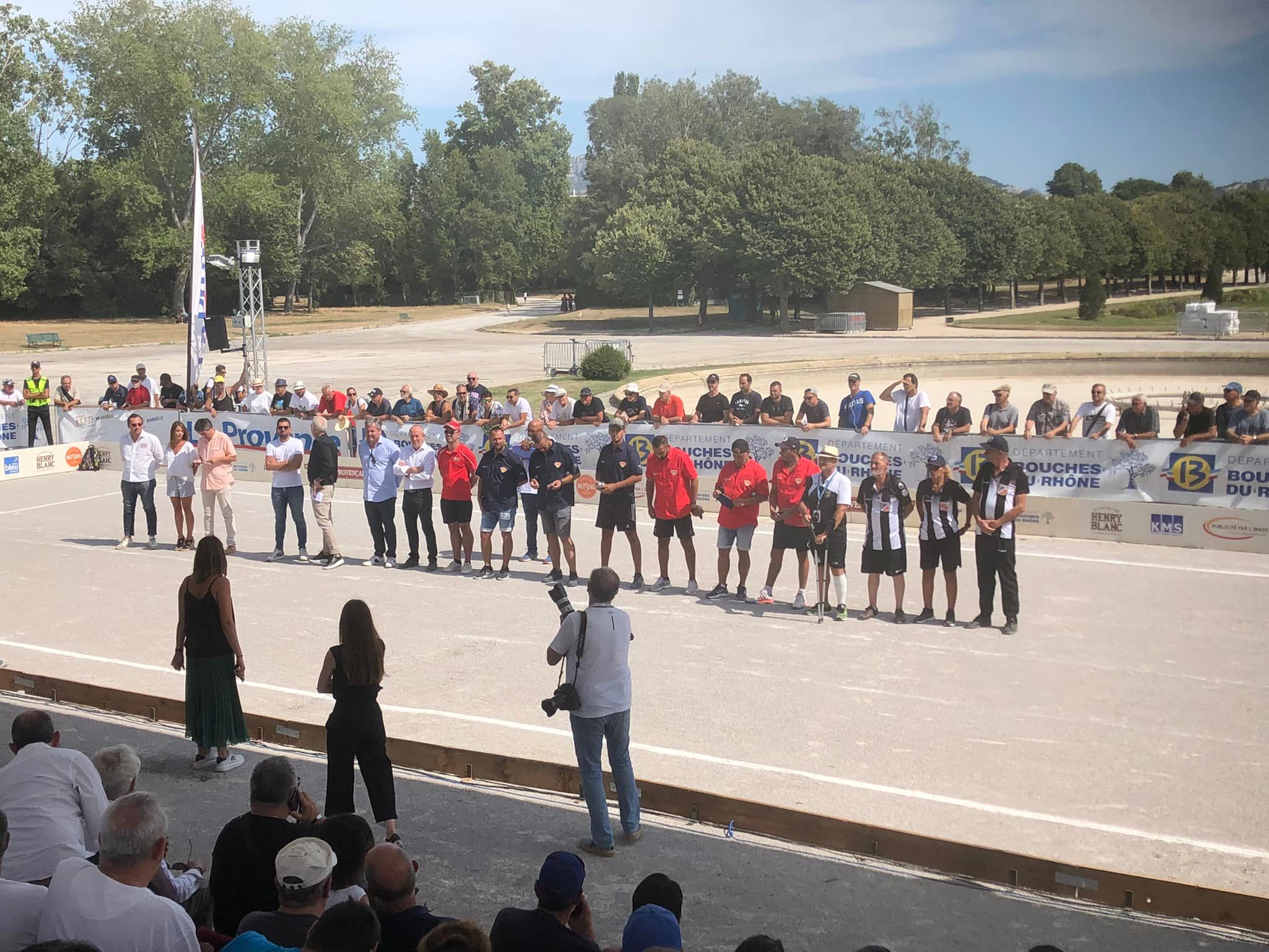 La cérémonie protocolaire d'avant finale. La cérémonie protocolaire d'avant finale.