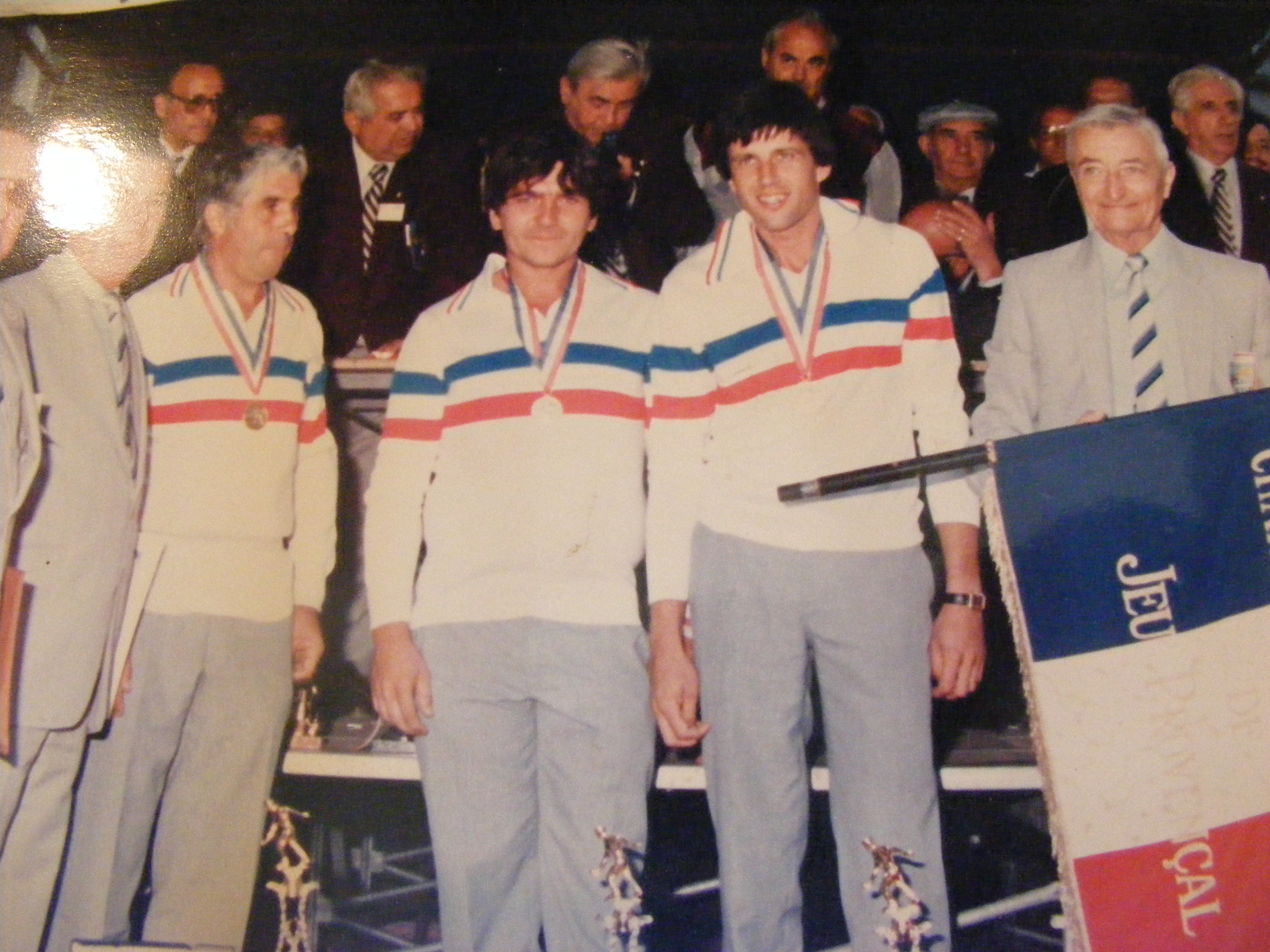 Stars de années 80, Néné Macari Jean Pierre Ferret Gérard Sigal à nouveau réunis pour notre plus grand plaisir... Stars de années 80, Néné Macari Jean Pierre Ferret Gérard Sigal à nouveau réunis pour notre plus grand plaisir...