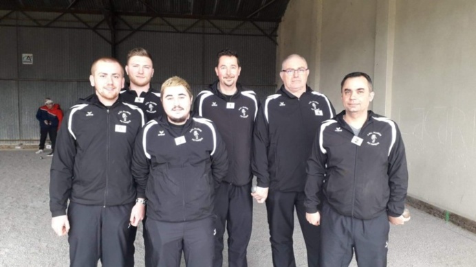 Pour la première journée du championnat des clubs nous avons rencontré l'équipe de Saint Florent 3. Après un départ chaotique, nous avons dû nous incliner 24 à 12. Pour la première journée du championnat des clubs nous avons rencontré l'équipe de Saint Florent 3. Après un départ chaotique, nous avons dû nous incliner 24 à 12.