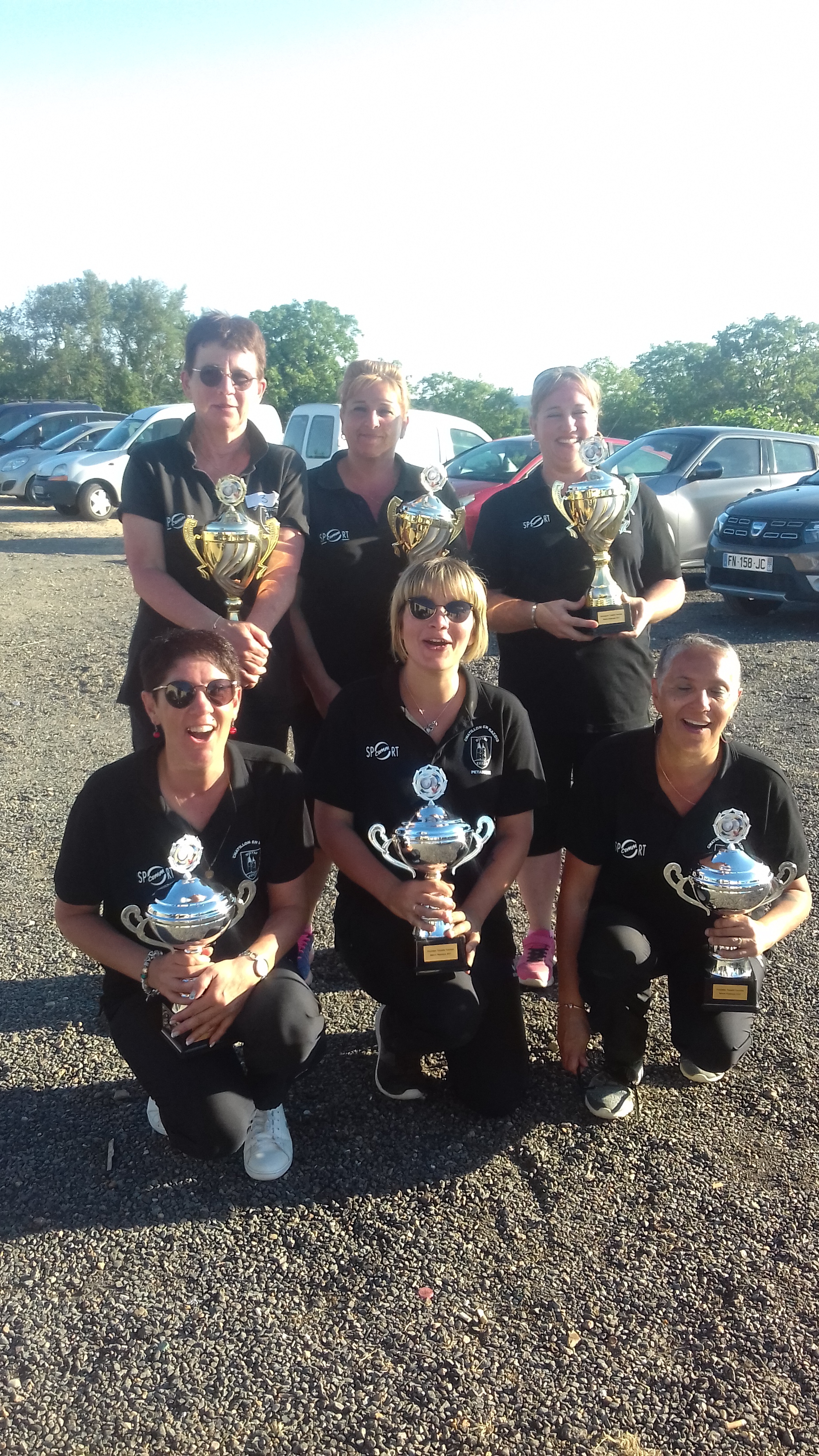 Debout les championnes: ghislaine DARD, sophie RYPEN, sophia FEVE .Accroupies les vice-championnes: céline SCHUFT, émelyne MULLER, sandrine MULLER