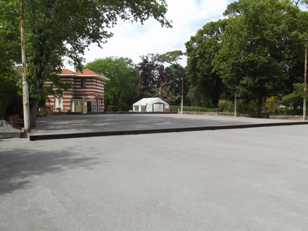 Provençal et pétanque à ARCACHON Provençal et pétanque à ARCACHON