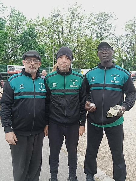 SCHOTT - Manu - CHAYEBI Imad - SOW BANDA NGOM SCHOTT - Manu - CHAYEBI Imad - SOW BANDA NGOM