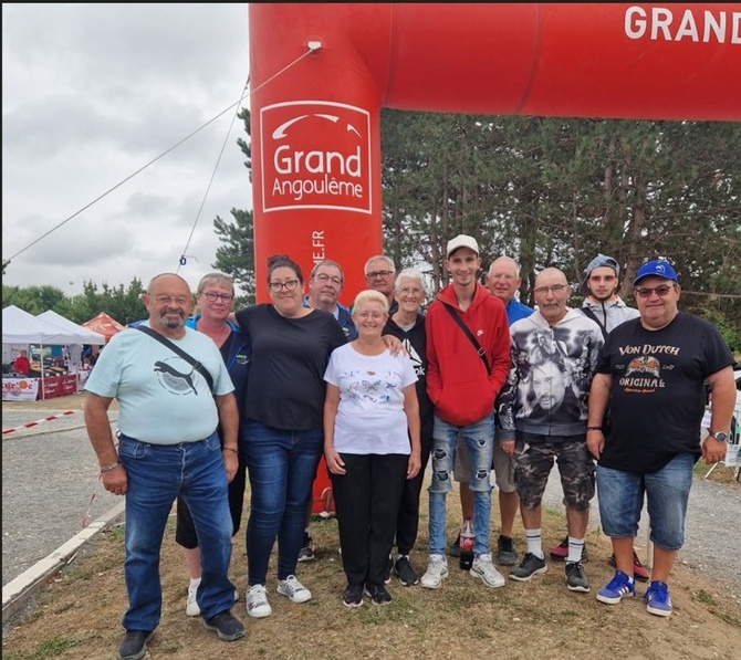 Le groupe Dimanche Matin a St YRIEIX