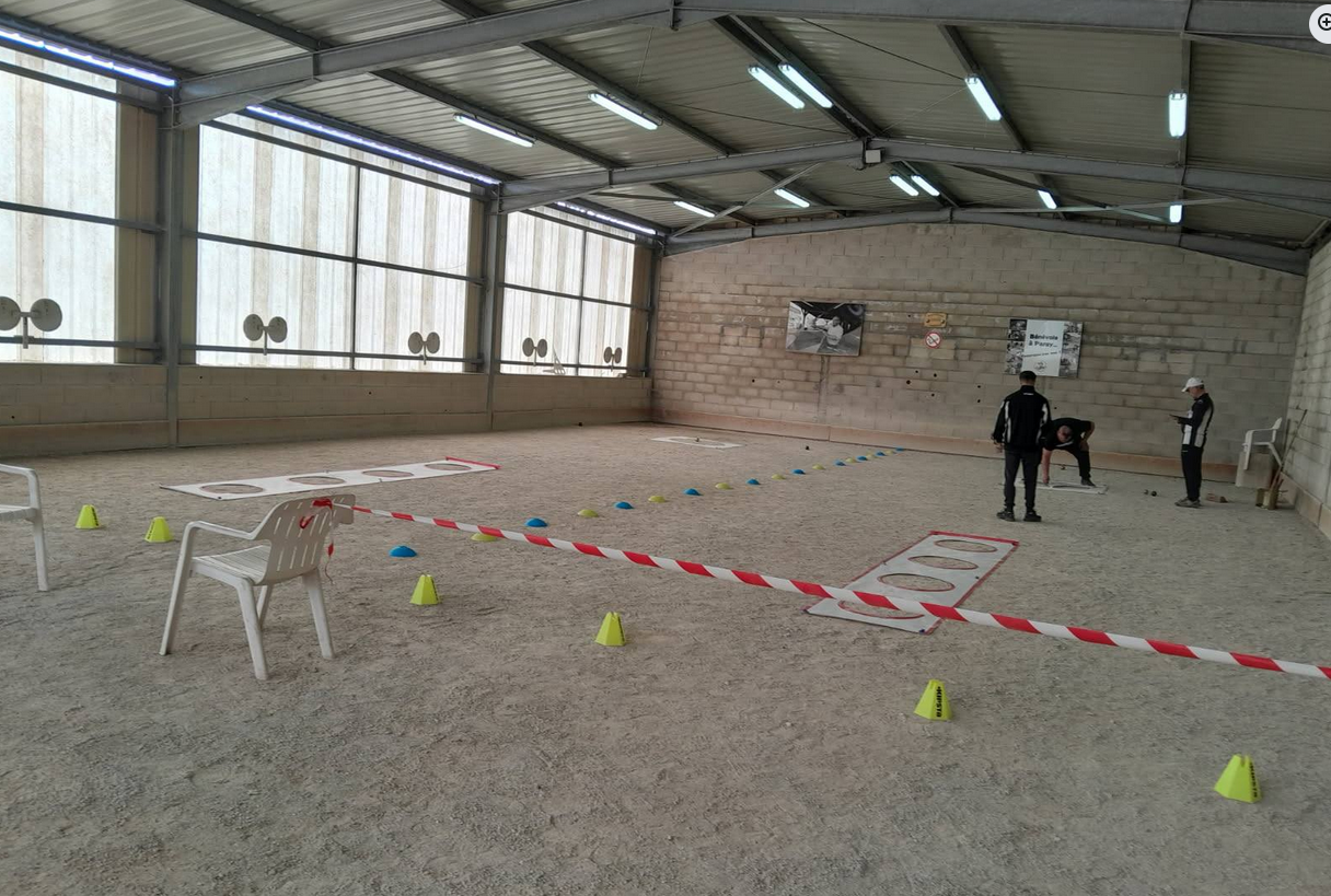 BOULODROME DE PARAY VIELLE POSTE . BOULODROME DE PARAY VIELLE POSTE .